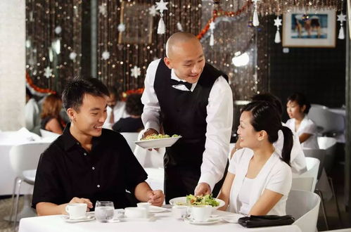 餐飲服務(wù)做到‘三輕四勤五聲六微笑十服務(wù)’，顧客個(gè)個(gè)滿意
